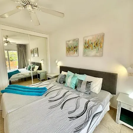 Sunny Los Cristianos (Tenerife)